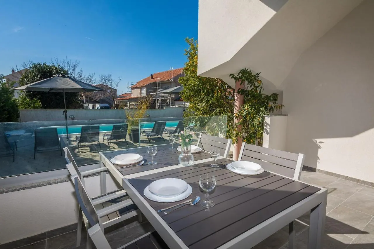 Apartament Royal Choice With Pool Zadar