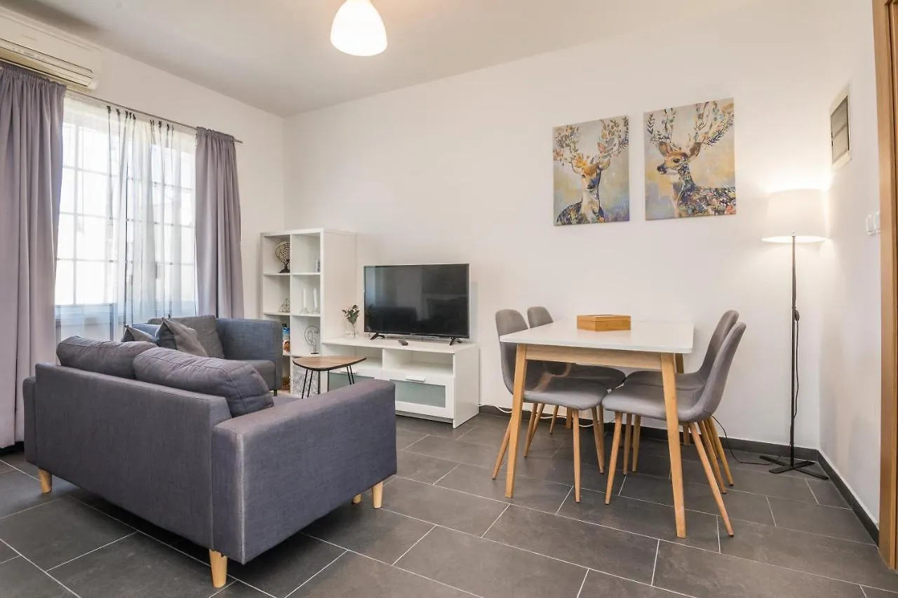 Apartament Royal Choice With Pool Zadar