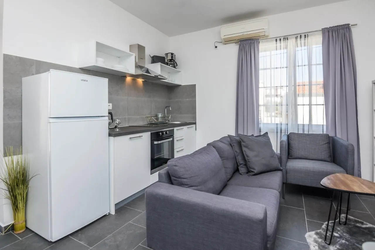 Apartament Royal Choice With Pool Zadar